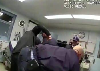 Officers in Robert Brooks Sr. beating charged with murder, Hochul says