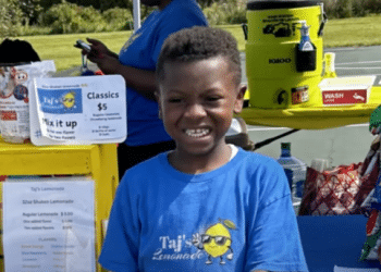 Utah girl gifted life-changing bionic arm from stranger pays it forward