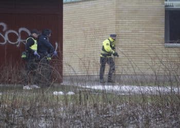 Swedish police say 5 people shot at school in city of Orebro