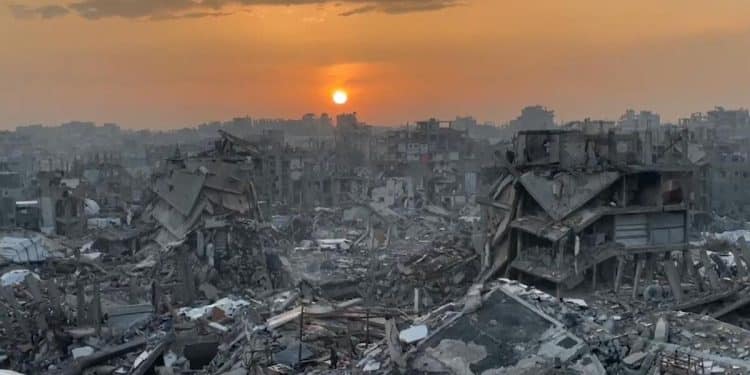 Gaza ceasefire close to collapse as aid stops