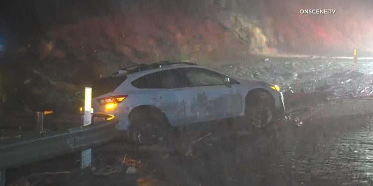 Eye Opener: Powerful storms force thousands to evacuate in Southern California