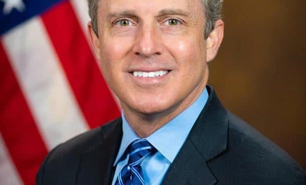 Head of federal whistleblower office drops legal battle challenging his firing