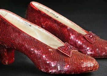 Man accused of hiding stolen ruby slippers from “Wizard of Oz” is dead