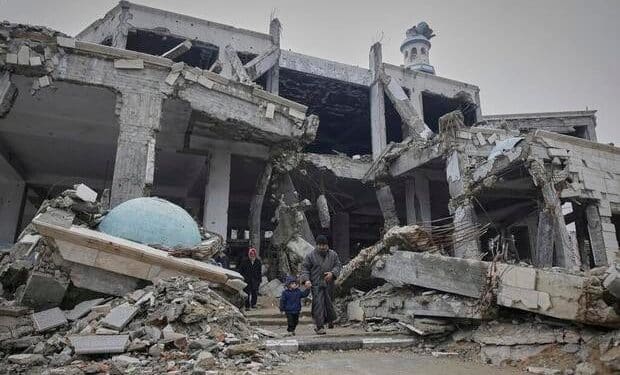 Israel strikes Gaza ahead of new talks on ceasefire with Hamas