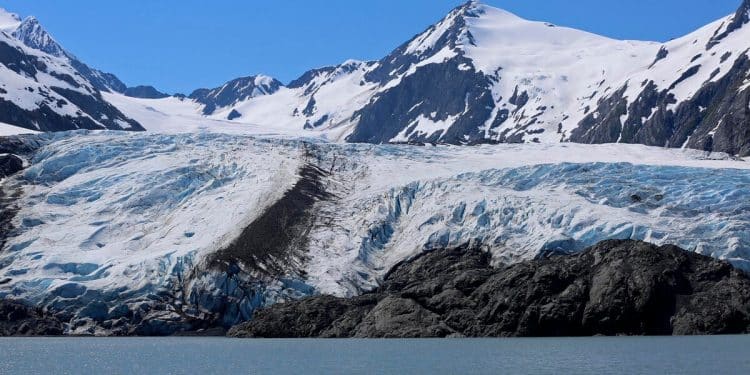 3 skiers buried in over 40 feet of snow after Alaska avalanche