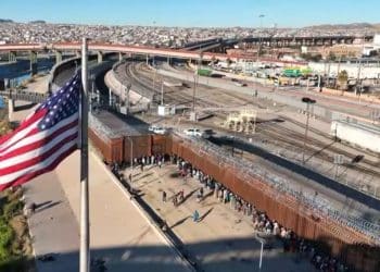 Illegal border crossings plunge to lowest level in decades