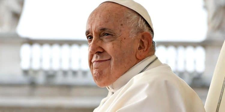 Pope Francis in stable condition, no new respiratory episodes