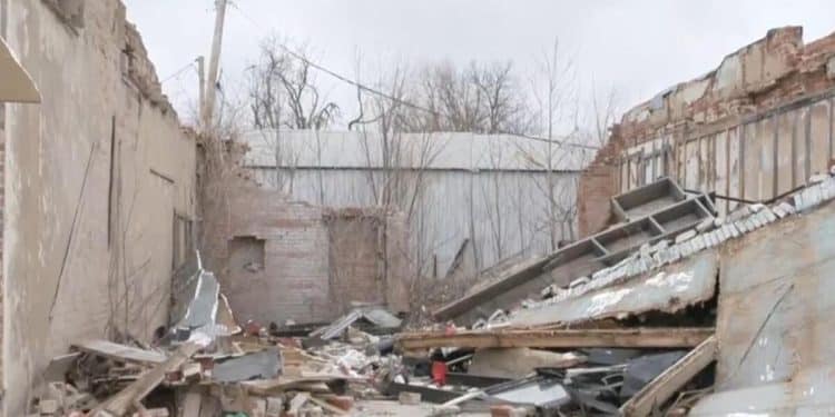 Powerful tornado causes damage in Oklahoma