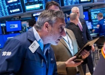 Stocks fall after Trump confirms Mexico, Canada tariffs are set to begin