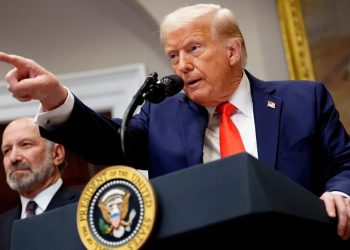 Trump announces 1-month tariff exemption to U.S. automakers