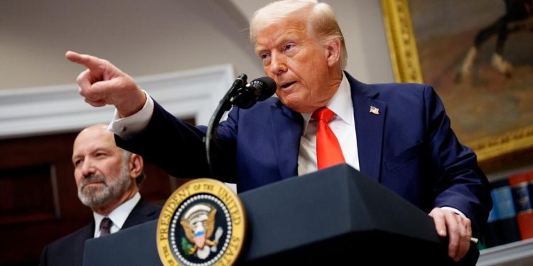 Trump announces 1-month tariff exemption to U.S. automakers