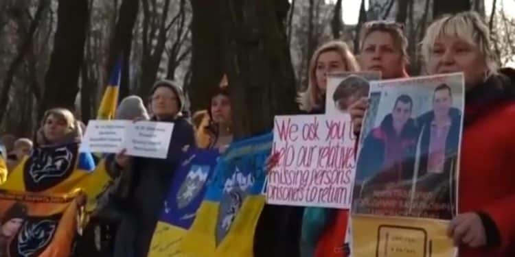 Ukraine responds to Trump’s intelligence-sharing pause