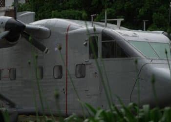 Finding the plane used for Argentina’s dictatorship-era “death flights” | 60 Minutes