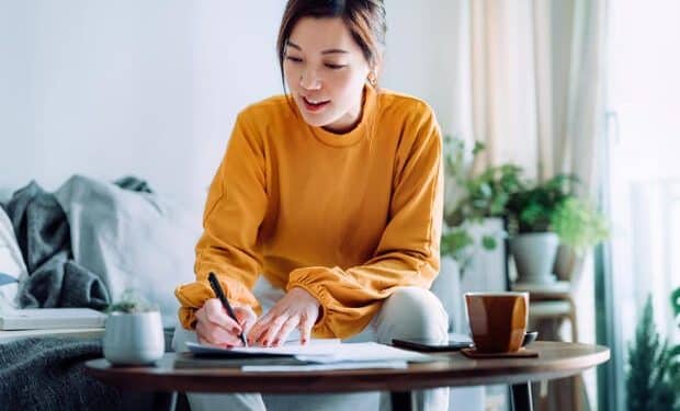 How much does a $200,000 HELOC cost per month in 2025?