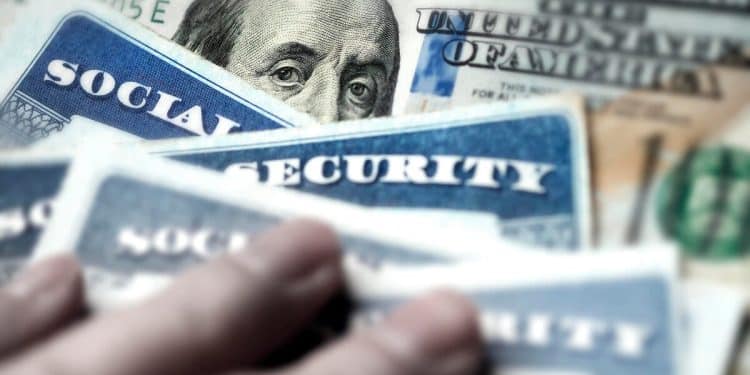 Social Security to curtail some toll-free phone services