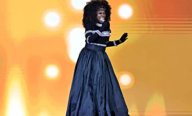 Angie Stone, Grammy-nominated R&B singer, dies in car crash at 63