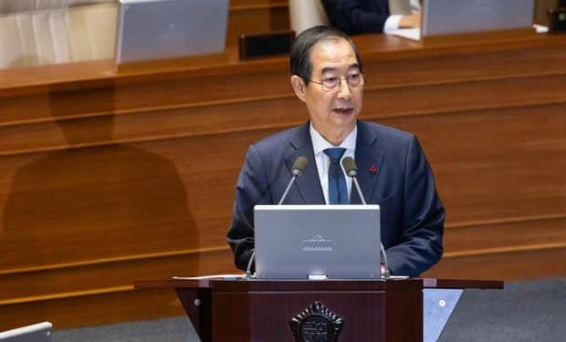 South Korean court overturns impeachment of Prime Minister Han Duck-soo