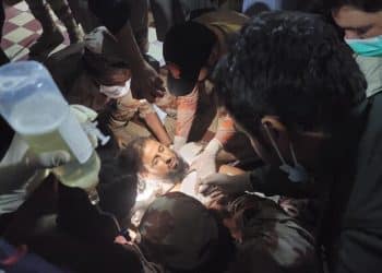 Pakistani forces battle to free hundreds of hostages on hijacked train