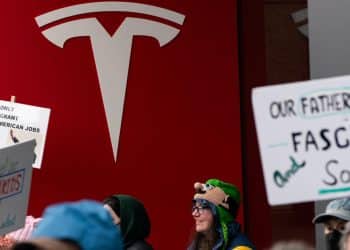 Tesla dealerships targeted as Elon Musk decries “evil attacks”