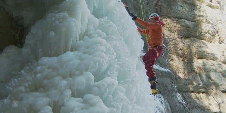 Illinois’ hidden, frozen waterfalls draw adventure-seekers