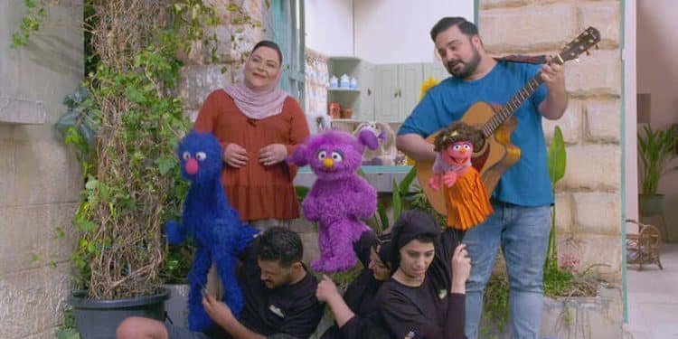 A “Sesame Street” show for young refugees | 60 Minutes Archive