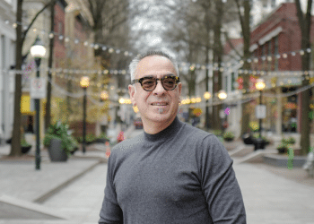 American George Glezmann freed by Taliban more than 2 years after arrest