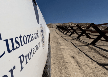 Some migrants hoping to cross border consider turning back amid crackdown