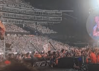 Coldplay’s Frontman Finds Love Among the Stars—Astronomer’s Kiss Sends HR Orbiting