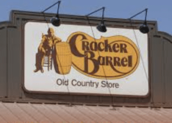 Microwaved Meatloaf,Veggies, and Bread That’s Seen Sunrises—Cracker Barrel’s Daily Basket of Misleading Comfort
